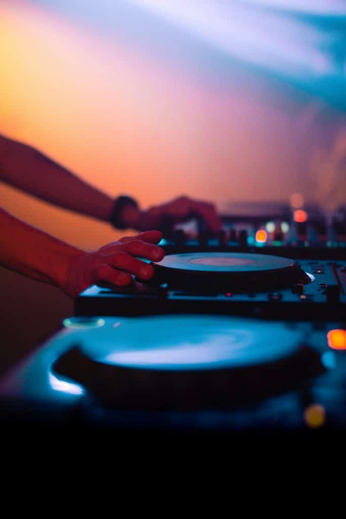 dj